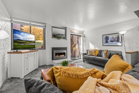 Welcome to our cozy Park Ave Condo looking over the Park City Golf Course and Nordic Ski Track-Pending snow totals ski back to the condo using the nordic course
