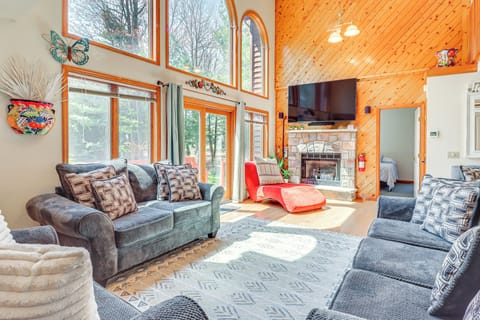 Lake Harmony Vacation Rental | 5BR | 4.5BA | Stairs Required | 2,411 Sq Ft