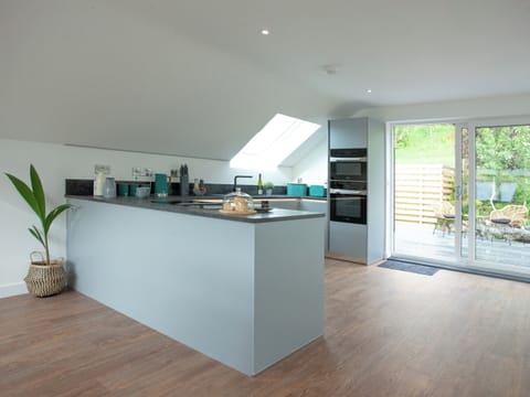 Kitchen | Little Foxes, Perranporth