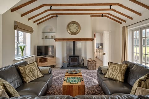 The lounge at Flock Cottage, Welsh Borders