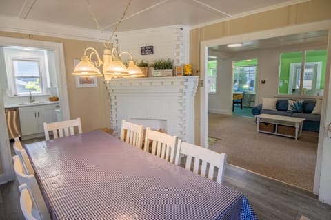 Main Level | Dining Room