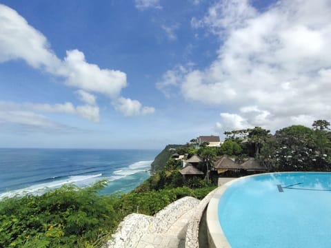 infinity common pool in Karma Kandara resort