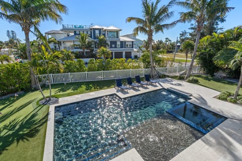 Private Heated Pool & Spa