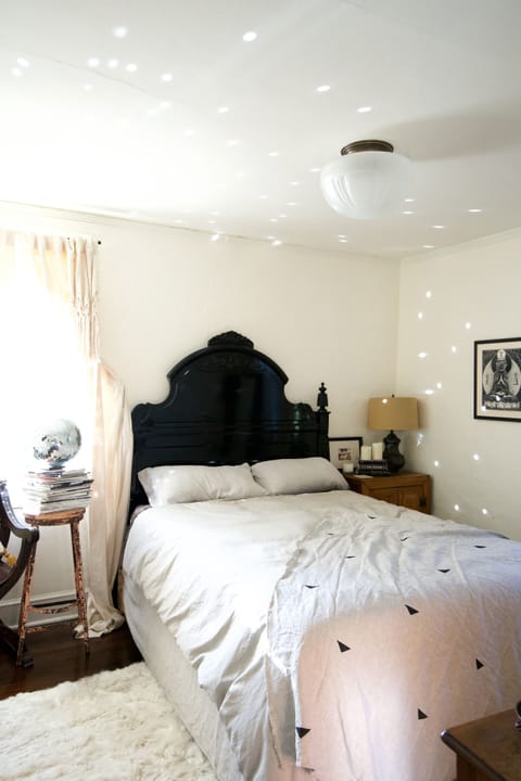 2nd bedroom with Queen bed