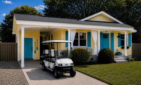 3BR, 1.5 BA home with golf cart
