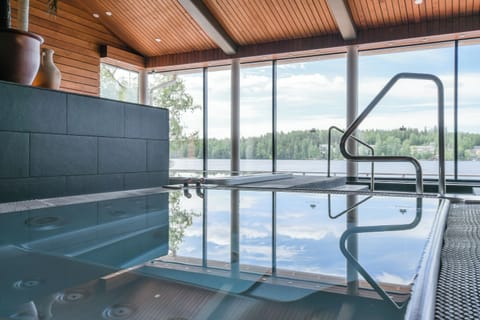 Sauna, hot tub, steam room, Turkish bath, hot stone massages