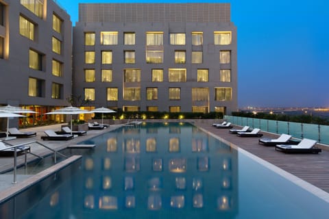 Outdoor pool, cabanas (surcharge), pool umbrellas