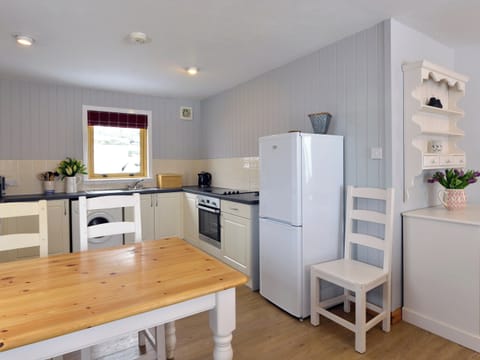 Well-equipped kitchen with convenient dining area | Cluny, Aberfeldy