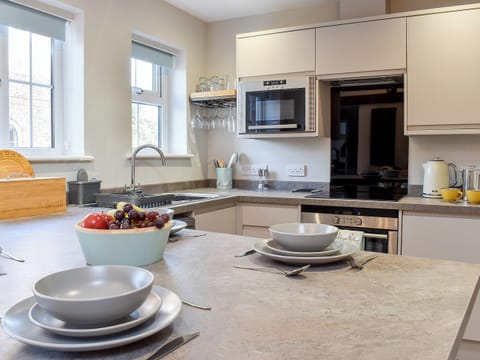 Open plan living space | Duck Cottage, Tholthorpe, near York