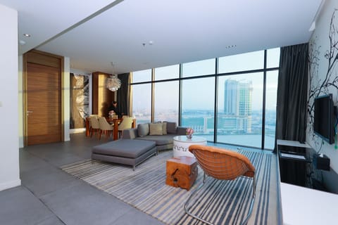 Premium bedding, minibar, in-room safe, desk