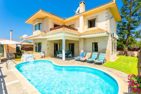Beautiful villa with private pool, terrace, and large garden