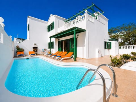 Beautiful Villa with Private Pool and Terrace