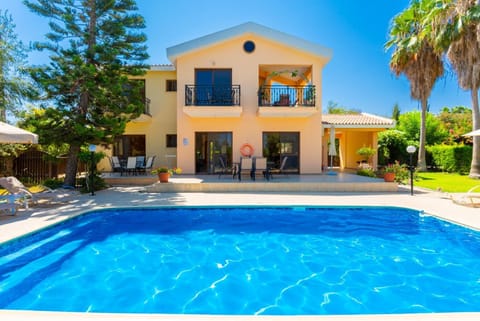 Beautiful villa with private pool, terrace, and garden