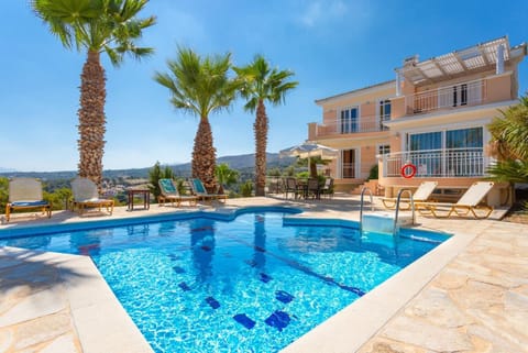 Beautiful villa with private pool and terrace with sea views