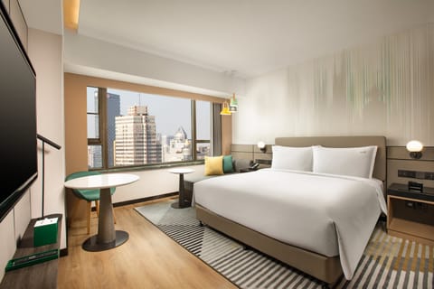 Standard Room, 1 King Bed | Premium bedding, down comforters, minibar, in-room safe