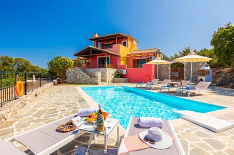 Beautiful villa with private pool and terrace with sea views