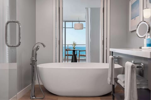 Premier Room, 1 King Bed, Oceanfront | Bathroom | Designer toiletries, hair dryer, bathrobes, slippers