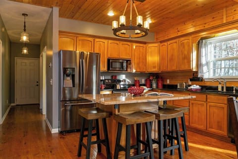 Kitchen with Large Granite Island