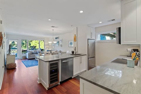 Modern luxe kitchen.