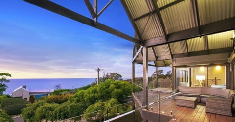 Panoramic views of Port Philip Bay