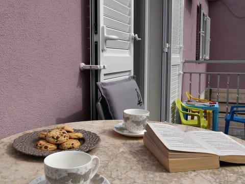 Apartment (Three bedroom apartment) | Balcony