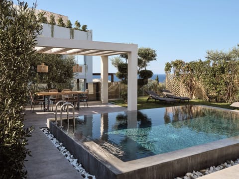 With an abundance of al fresco lounges in which to immerse yourself.