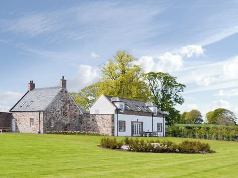 Exterior | Grieve&rsquo;s Cottage - Old Montrose, Montrose