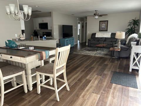 Open floor plan, very roomy