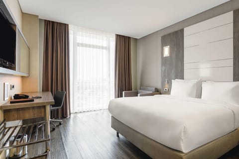 Standard Room (French) | Minibar, in-room safe, desk, laptop workspace