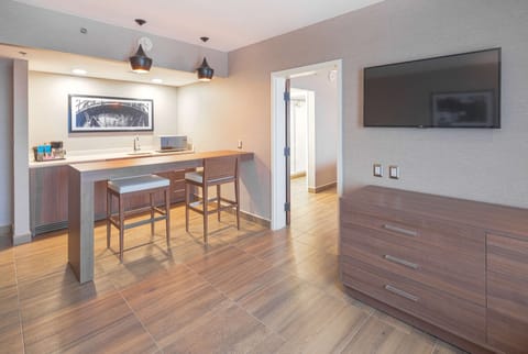 Suite, 1 Bedroom | Private kitchen | Coffee/tea maker, fridge