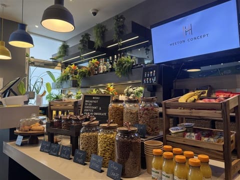 Daily to-go breakfast (GBP 12.50 per person)