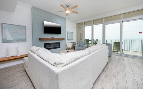 Phoenix Orange Beach II 2003, Orange Beach, Alabama, beach front, 2 bedroom condominium on the 20th floor