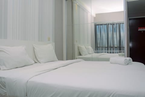 Apartment, Non Smoking, Kitchenette | 1 bedroom, iron/ironing board, free WiFi, bed sheets