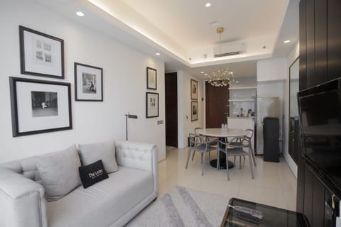 Apartment, Non Smoking, Kitchenette | Living area | TV