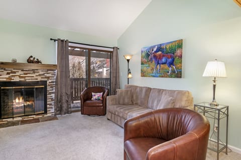 Condo, 2 Bedrooms | Interior