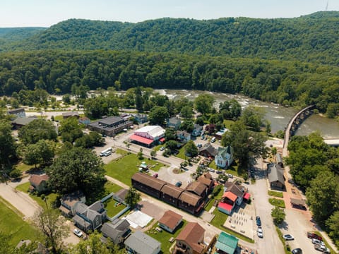 Ohiopyle Suites (L shaped building) is center to everything Ohiopyle!