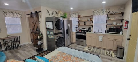 Beautifully decorated with Modern appliances. 