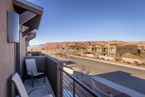 House, Multiple Beds (Making Memories) | Balcony