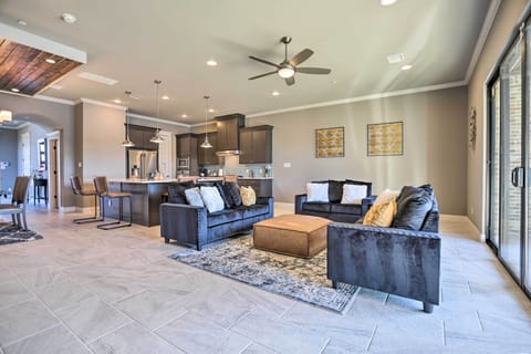 Montgomery Vacation Rental | 2-Story Townhome | 3BR | 2.5BA | 2,527 Sq Ft