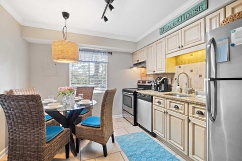 Whether you're eating in, or just mixing drinks, this kitchen is sure to please.