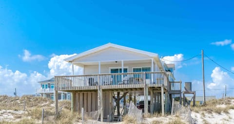 Blue Tortoise Oceanfront Exterior