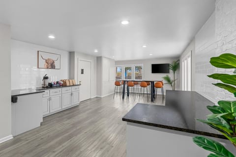 Free daily on-the-go breakfast