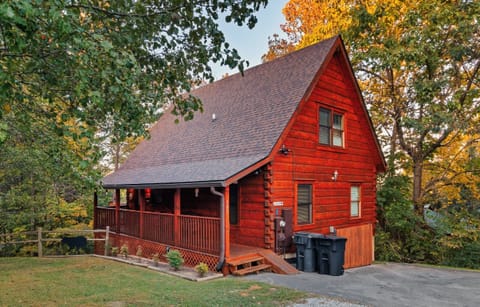 The Gathering Place Cabin sleeps 12 comfortably (all beds)