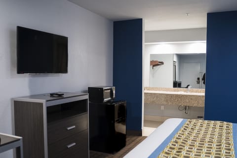 Single Room | Free WiFi, bed sheets