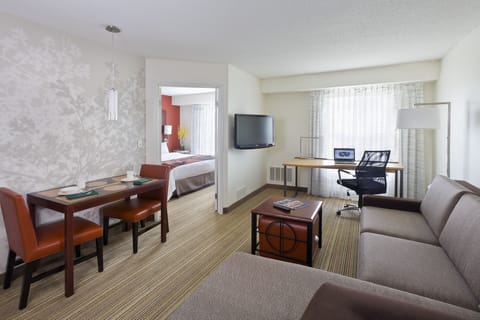 Suite, 1 Bedroom | Premium bedding, desk, blackout drapes, iron/ironing board