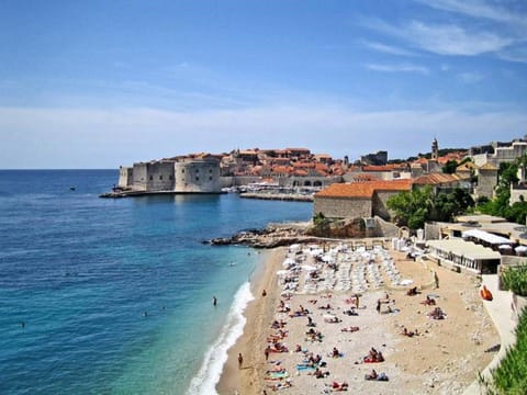 Apartment (One Bedroom Apartment with Sea View) | Beach