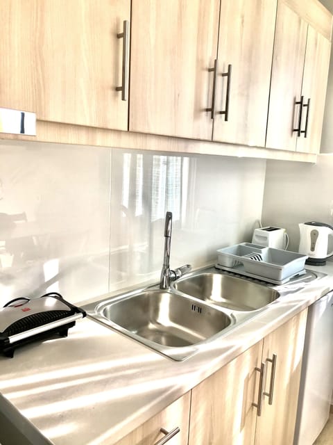 Room, 2 Bedrooms, Terrace, Garden View | Interior