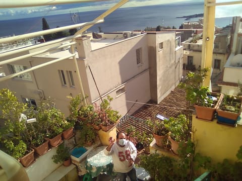 Shared Dormitory, 1 Bedroom, Smoking, Balcony | Balcony