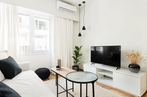 City Apartment | Living room | 43-inch Smart TV with digital channels, TV, Netflix