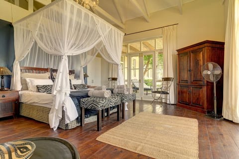 Luxury Villa | Minibar, in-room safe, individually decorated, individually furnished